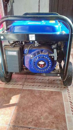 VENDO GENERADOR ELÉCTRICO