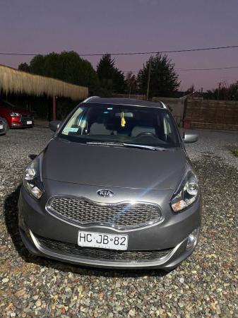 VENDO KIA CARENS AÑO 2015