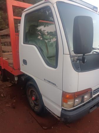 VENDO CAMIÓN CHEVROLET ISUZU NKR 3.1AÑO 1999 