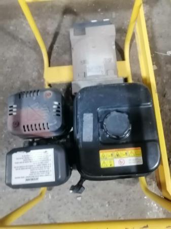 GENERADOR DE 4,1 KVA ARRANQUE MANUAL USADO