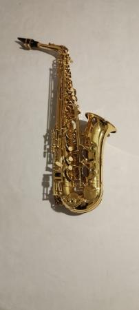 SE VENDE SAXO ALTO ETINGER