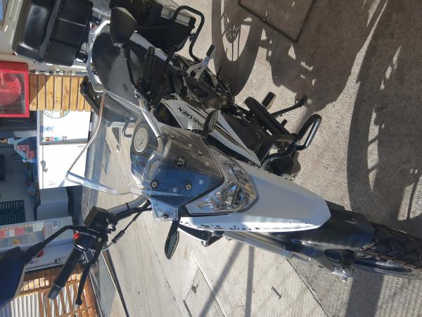 VENDO MOTO ZONGHEN RX1 200CC CASI NUEVA