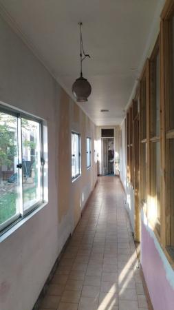 INVIERTE TERRENO CON CASA Y LOCALES SS.