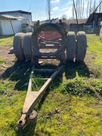 VENDO EJE DELANTERO DE CARRO GOREN  1995