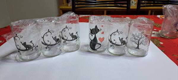 LINDOS VASOS HECHOS DE BOTELLAS