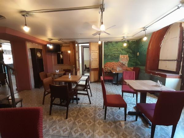 RESTAURANT EN PLENO CENTRO DE SANTIAGO