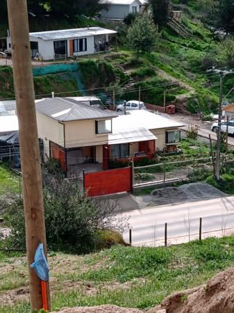SE VENDE CASA EN UN BELLO ENTORNO DE NATURALEZA 