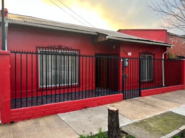 CASA UN PISO 4 DORM. 221M2  140M2 CONST