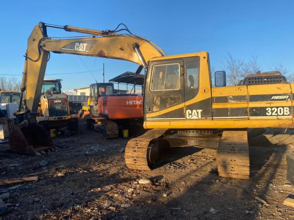 EXCAVADORA CATERPILLAR 320B