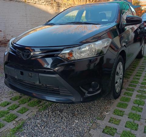 TOYOTA YARIS GLI FULL  EQUIPO AUTOMATICO 