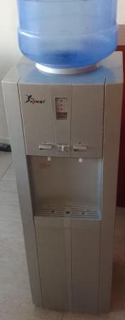 DISPENSADOR PEDESTAL AGUA PURIFICADA 
