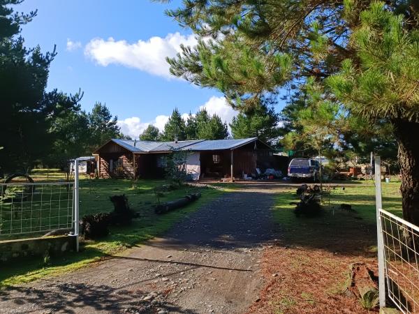 PARCELA CON CASA 4D/2B DE 100M2, CON ACCESO A RIO.