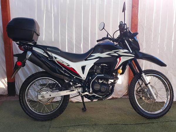 SE VENDE MOTO HONDA XR 190 L