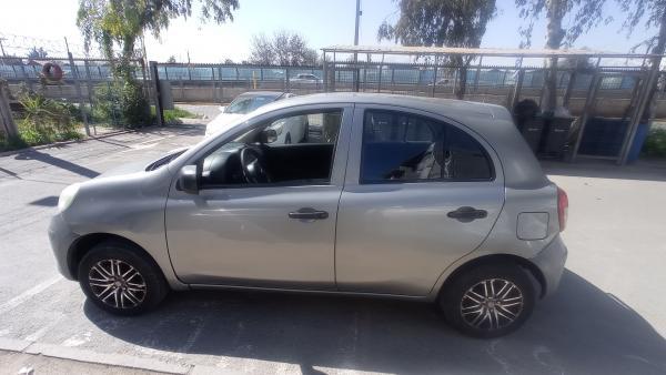 SE VENDE NISSAN MARCH AÑO 2015