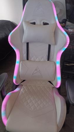 OPORTUNIDAD UNICA. SE VENDE SILLA GAMER 