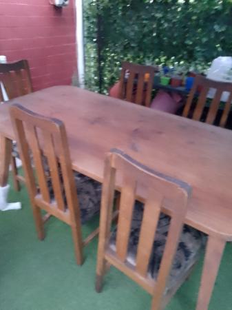 MESA DE COMEDOR 5 SILLAS