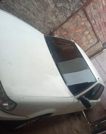 NISSAN V16 AÑO 2005