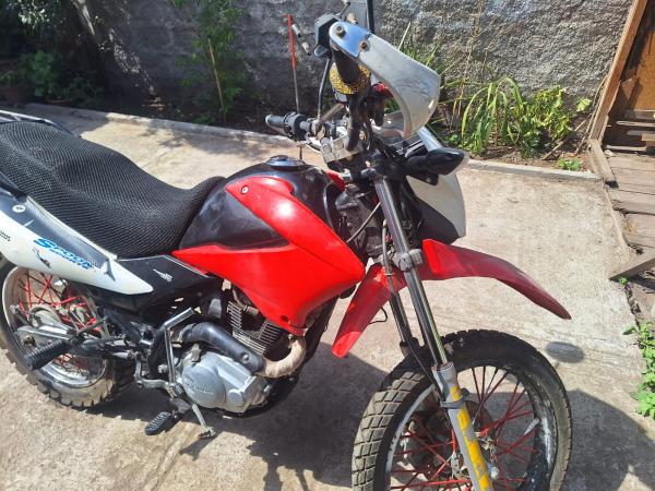 VENDO MOTO XR 150 2017