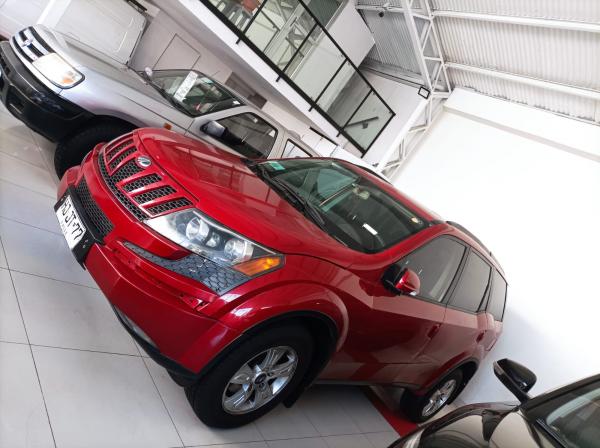 MAHINDR KUV500 -2015