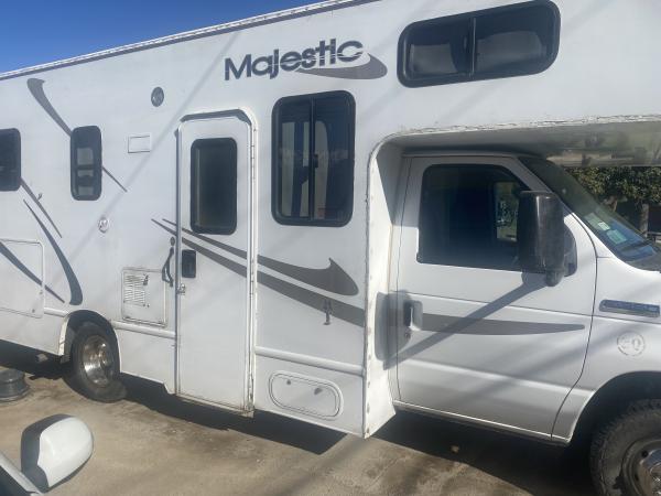 MOTOR HOME FORD 350 MAJESTIC