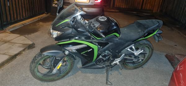 MOTO LONCIN GP250, AÑO 2018