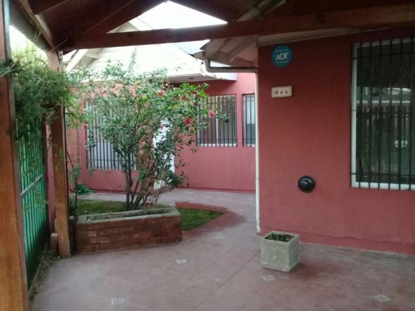 CASA 1 PISO V. MAESTRANZA 3 DORM. VENDO