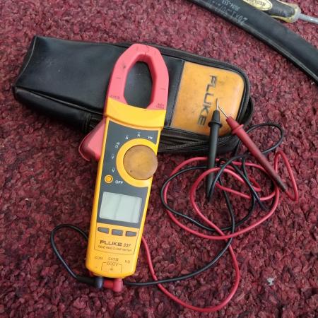 TESTER FLUKE