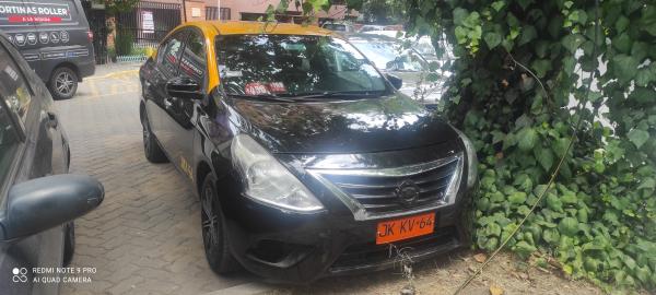 VENDO TAXI BÁSICO NISSAN VERSA 2017 