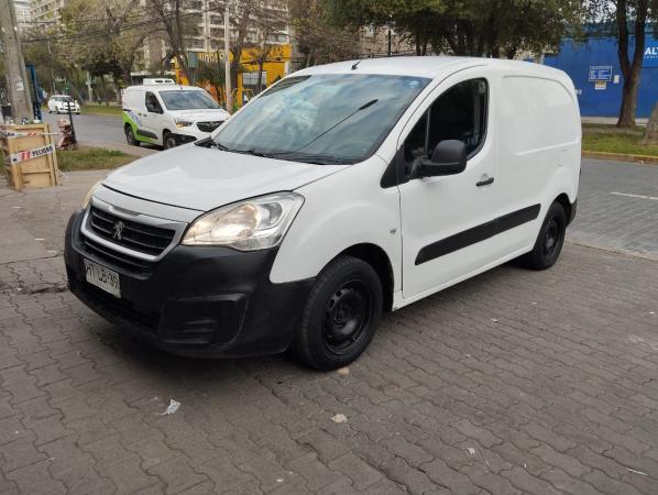PEUGEOT PARTNER 2016 IMPECABLE