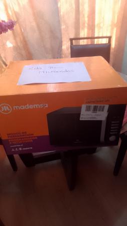 VENDO MICROONDAS NUEVO DE PAQUETE