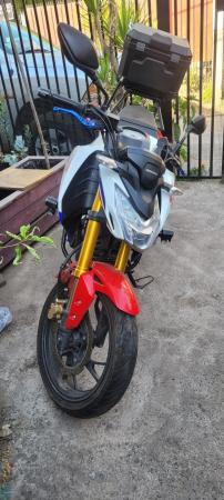 VENDO MOTO HONDA CB190R