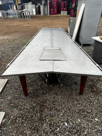 MESA DE REUNIONES DE ACERO INOXIDABLE 