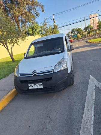 VENDO CITRON BERLINGO AÑO 2017