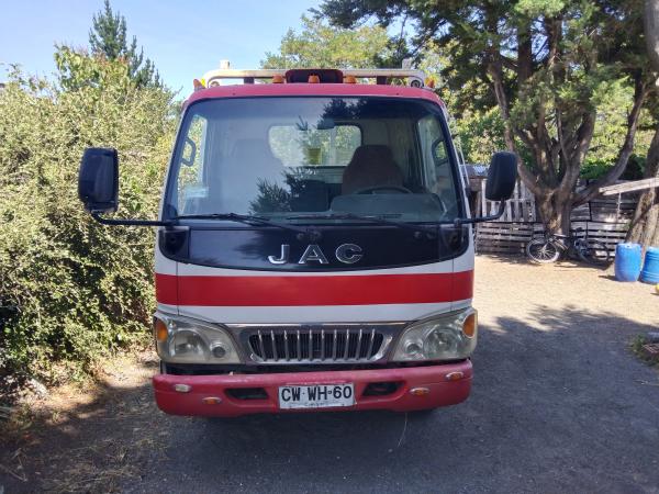 VENDO CAMIÓN JAC URBAN HFC 1042