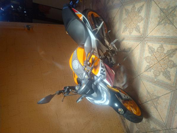 SE VENDE HONDA CB190R AÑO 2021