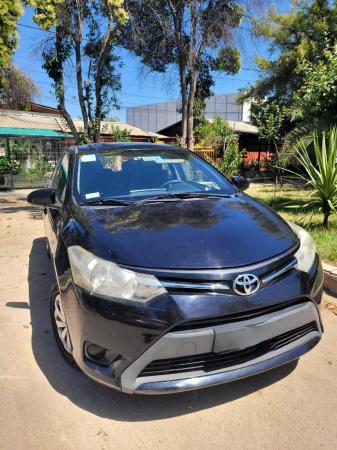 IMPECABLE T. YARIS 2015 CON DERECHOS  COLECTIVO