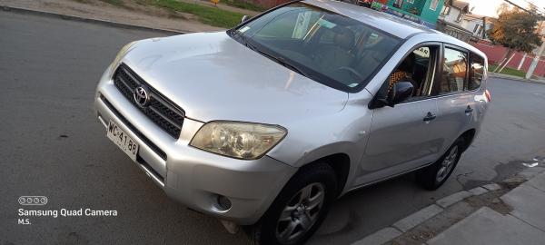 TOYOTA RAV4 2.4 2006  TRANSFERIBLE CVRSABLE AL DIA