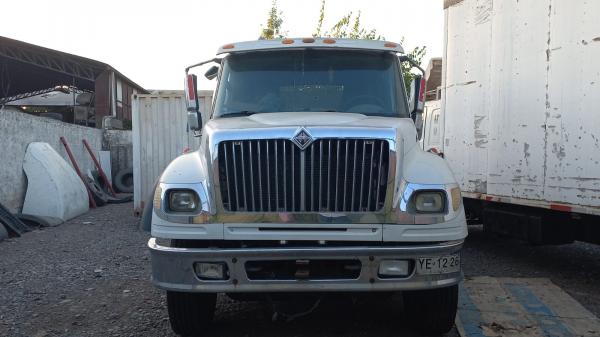 SE VENDE TRACTO-CAMIÓN INTERNATIONAL.