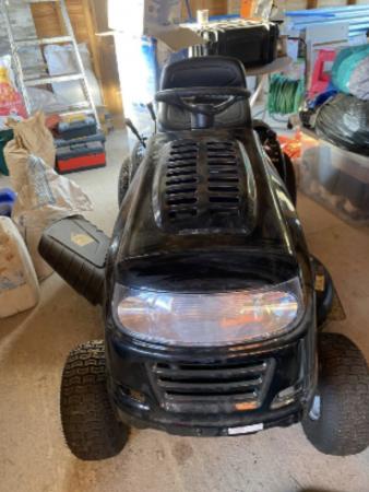 TRACTOR COPRTADOR DE PASTO