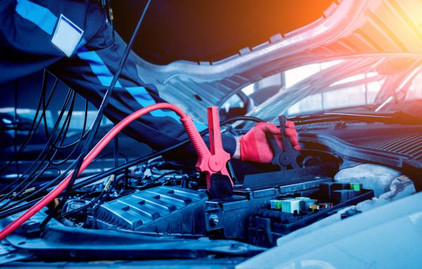NECESITO MECÁNICO AUTOMOTRIZ O AYUDANTE
