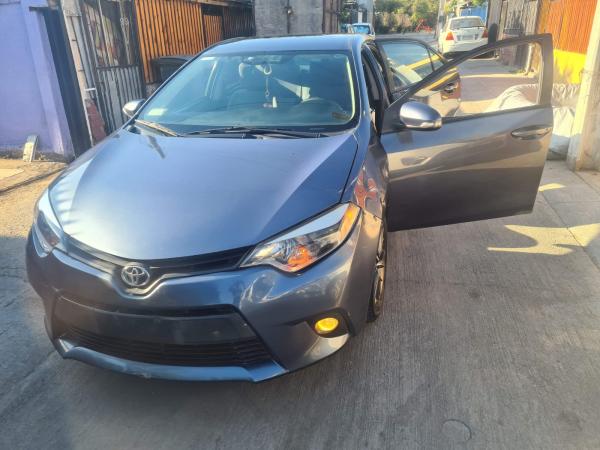 VENTA DE AUTO TOYOTA COROLLA 