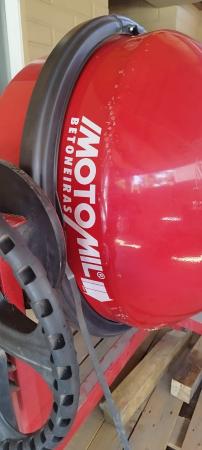 VENDO BETONERA NUEVA 265 LTS MONOFÁSICA MOTOMIL