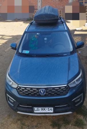 CHANGAN CS55 CON PORTA EQUIPAJE Y SILLAS BB