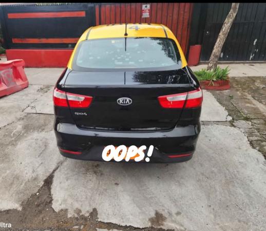 VENDO TAXI LLEGAR Y TRABAJAR 
