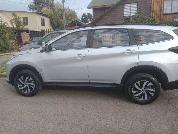 VENDO TOYOTA RASH SUV AÑO 2023