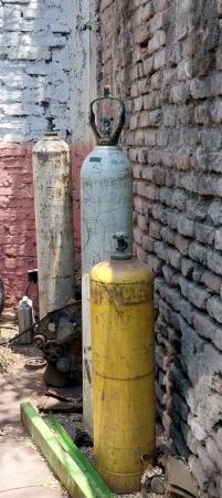 2TUBOS DE OXIGENO Y 1 ACETILENO POR 2 DE GAS DE 45