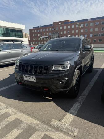 ARRIENDO CAMIONETA JEEP GRAND CHEROKEE