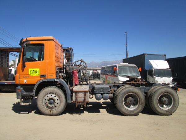 MERCEDES BENZ 3351 6X4  ARO 24  V8 2013