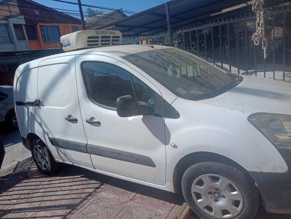 PEUGEOT PARTNER PARA REPARAR 