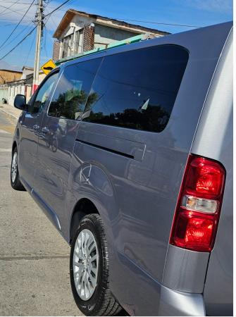 MINIBUS PEUGEOT TRAVELLER